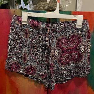 Super soft, comfy sleep shorts. Size M.